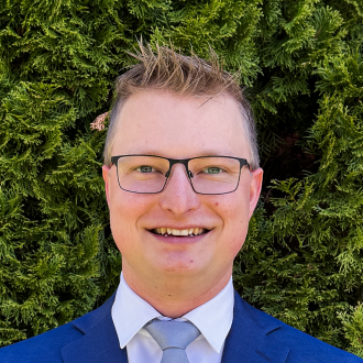 Erik DeVries